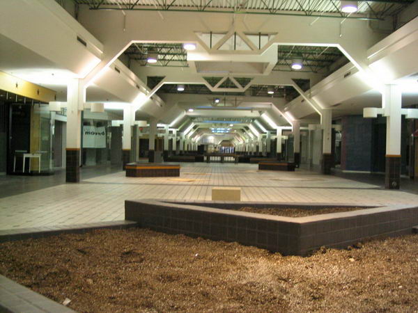 Wonderland Mall (Wonderland Shopping Center) - 2004 Photo